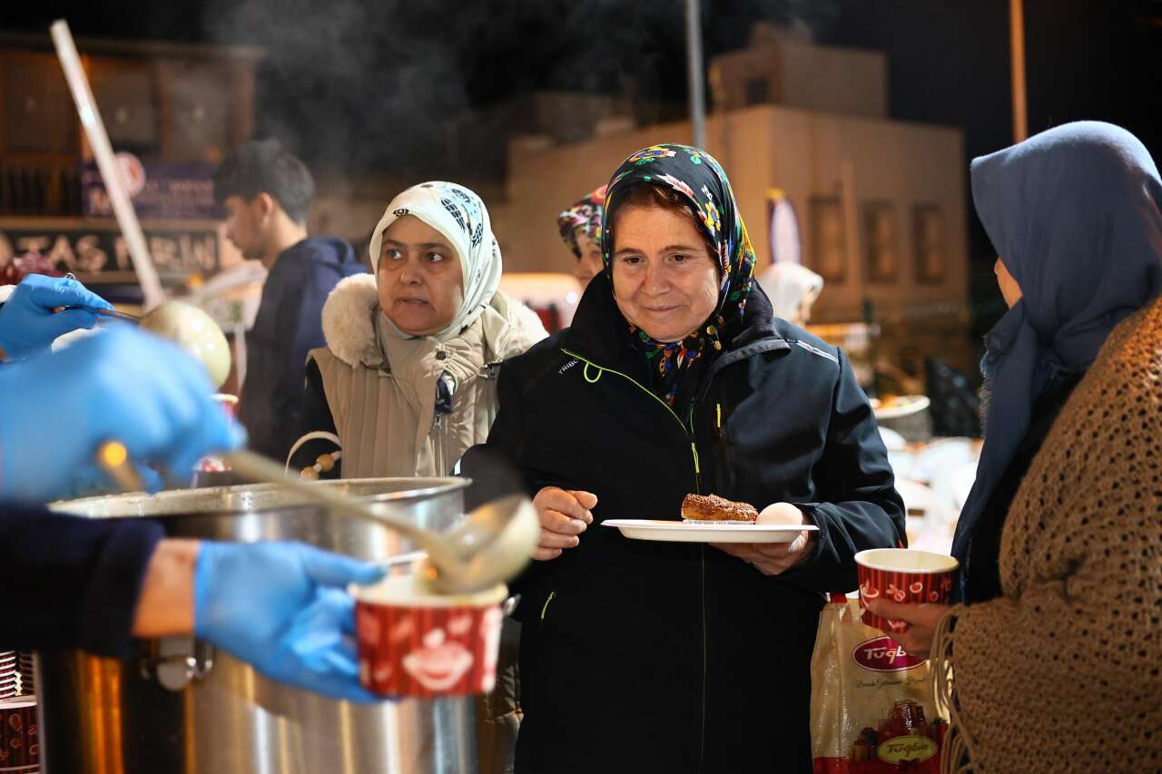 Türkkuyusu Mahallesi’nde 40 Yıllık Sahur Geleneği Sürüyor 2